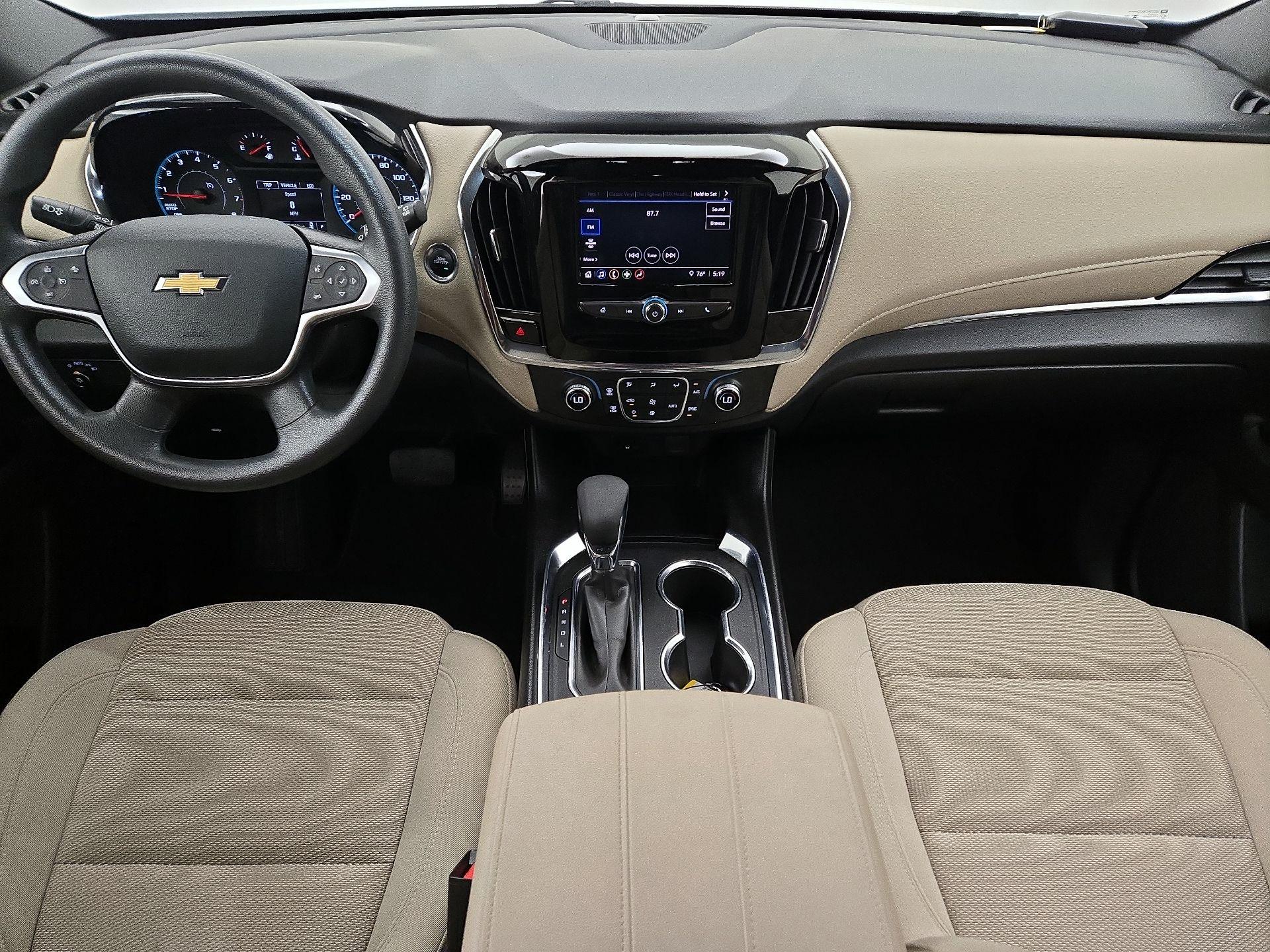 Thumbnail: 2023 Chevrolet Traverse - 9