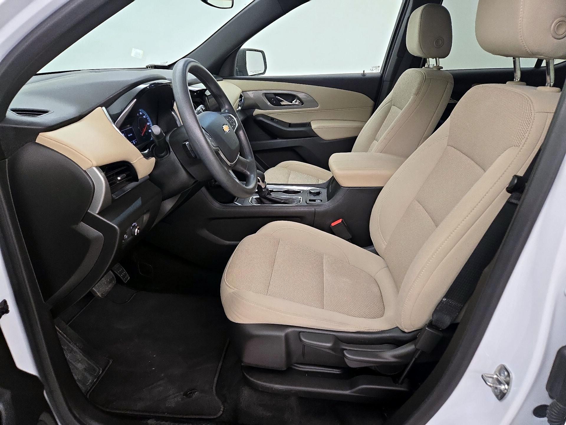 Thumbnail: 2023 Chevrolet Traverse - 11