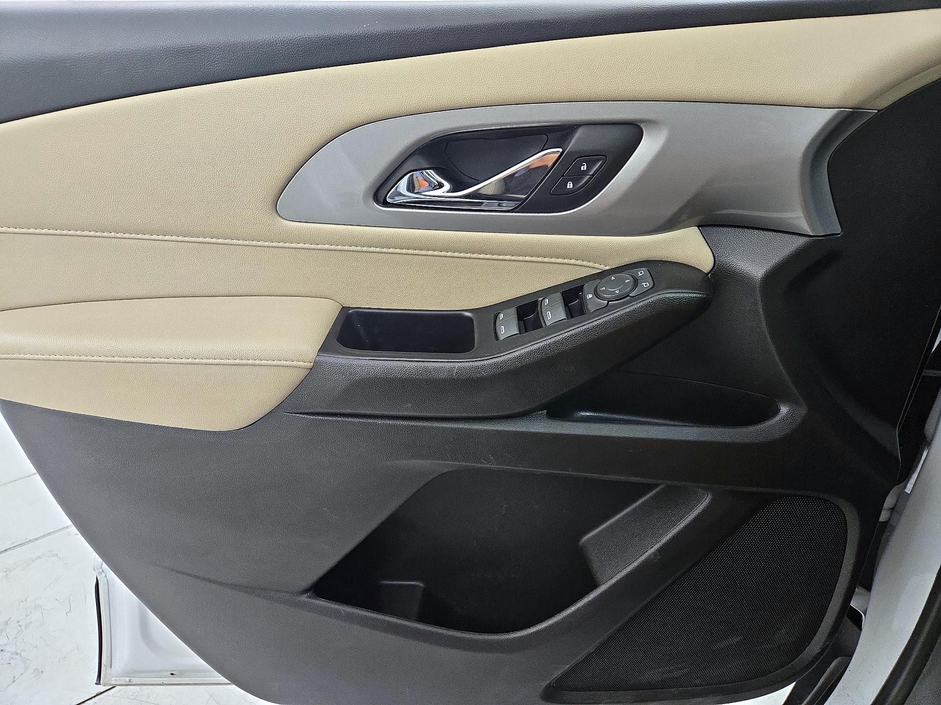 Thumbnail: 2023 Chevrolet Traverse - 12