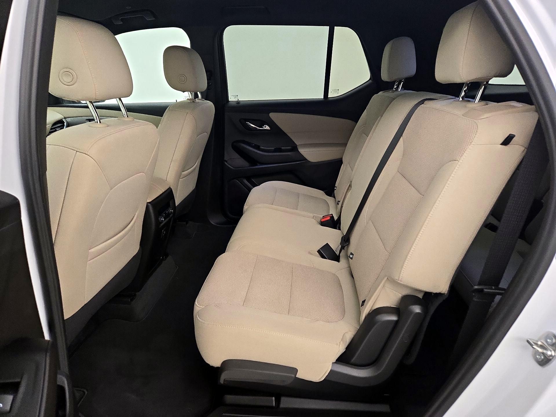 Thumbnail: 2023 Chevrolet Traverse - 19