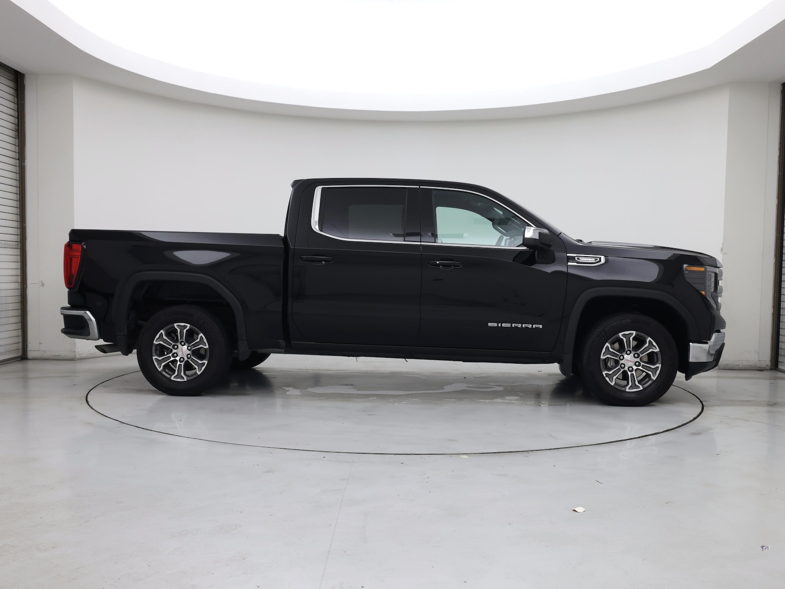 2026 GMC Sierra 1500 SLE - Photo 8