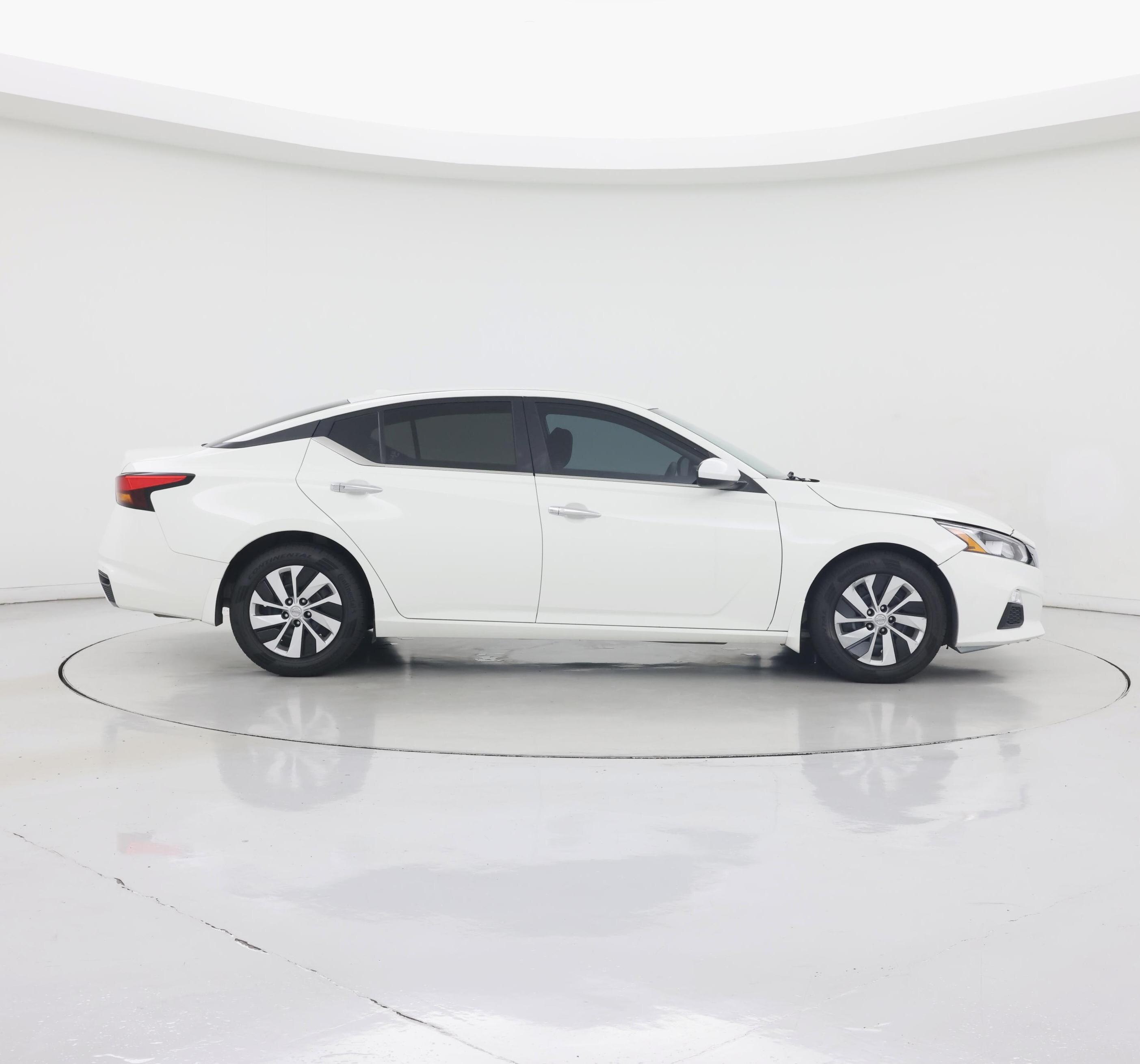 Thumbnail: 2020 Nissan Altima - 7