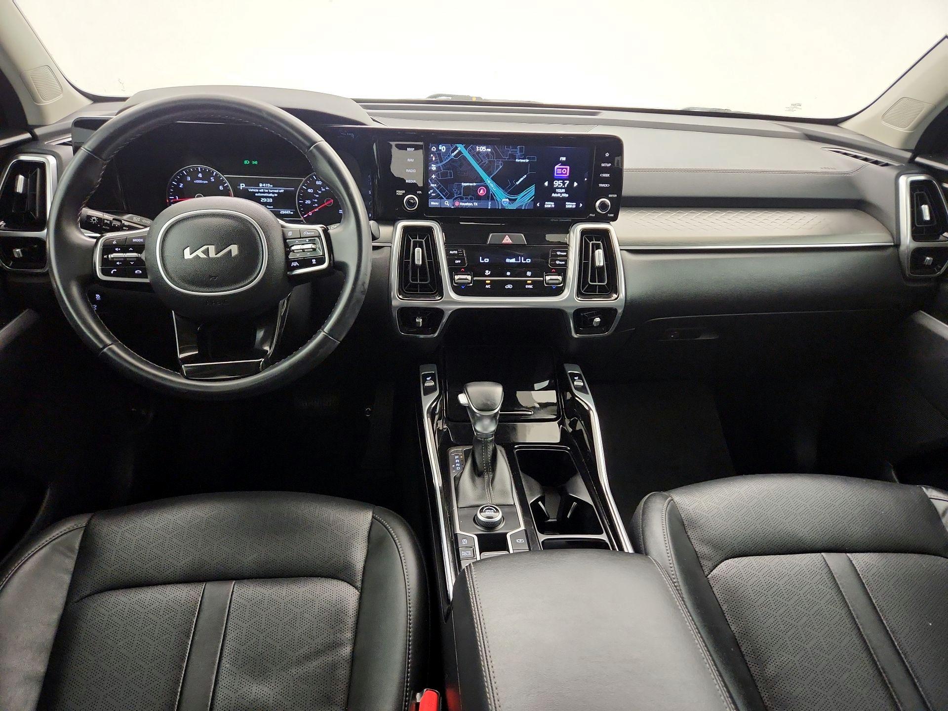 Thumbnail: 2022 Kia Sorento - 9