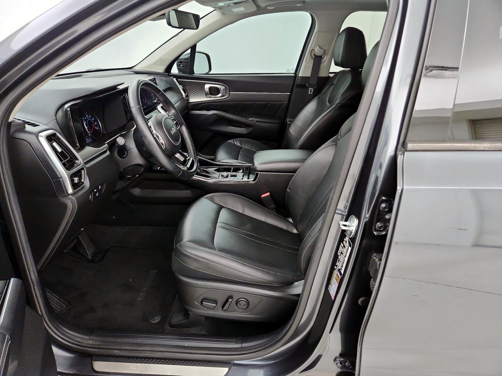 Thumbnail: 2022 Kia Sorento - 11