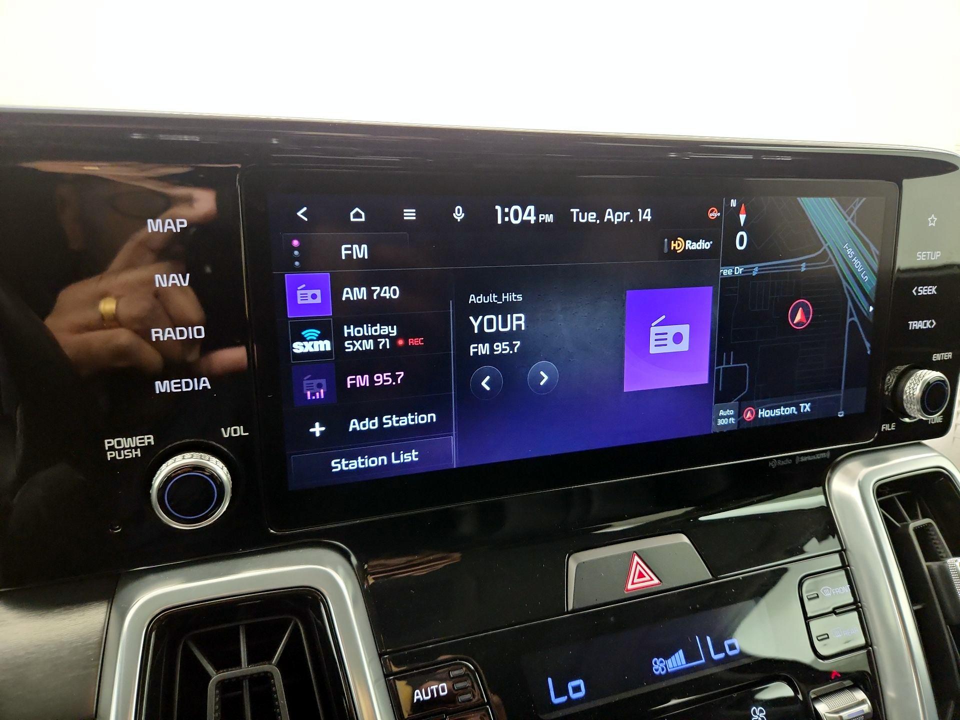 Thumbnail: 2022 Kia Sorento - 16