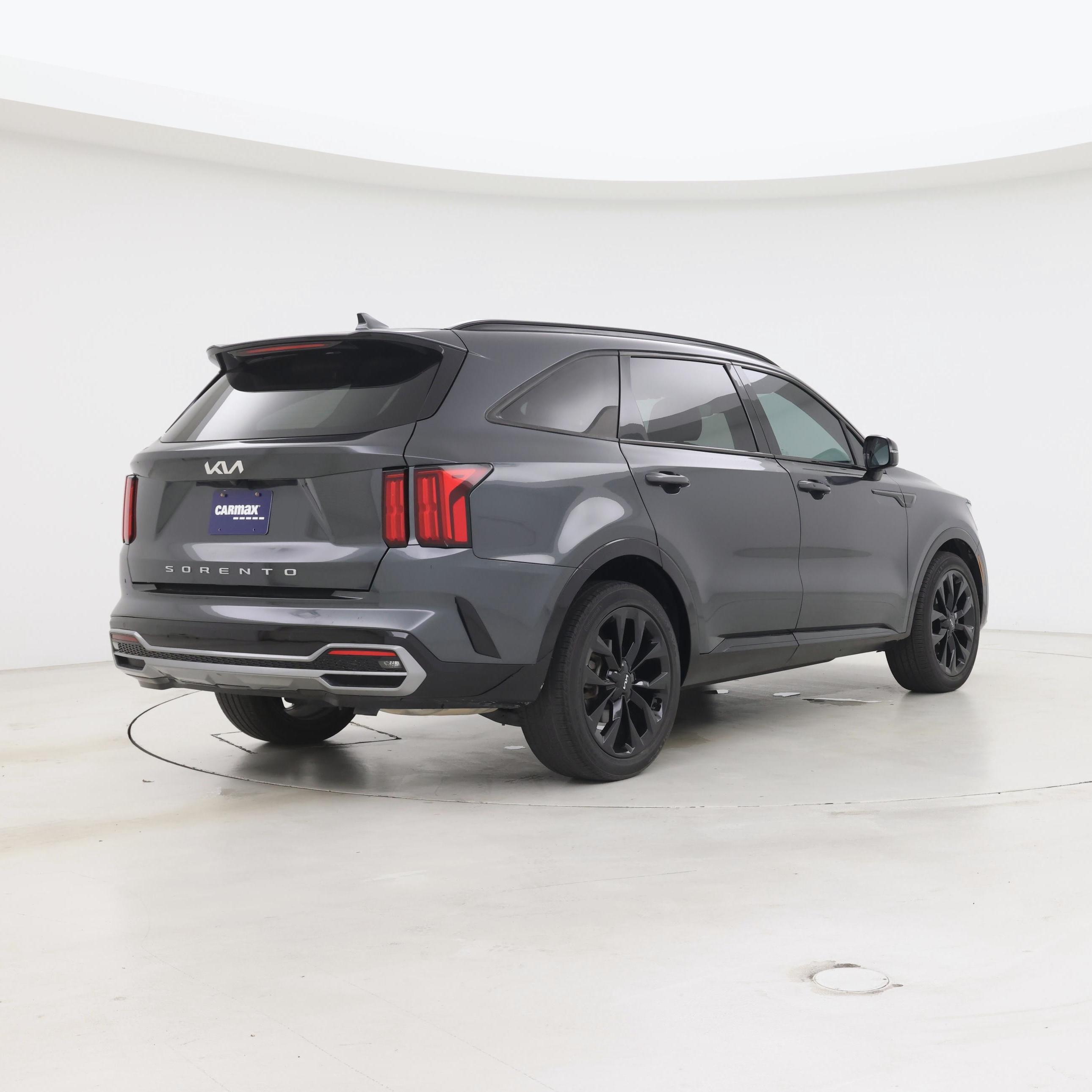 Thumbnail: 2022 Kia Sorento - 8