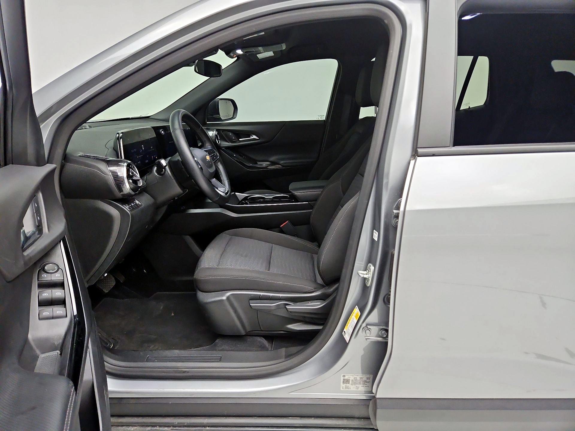 Thumbnail: 2025 Chevrolet Equinox - 11
