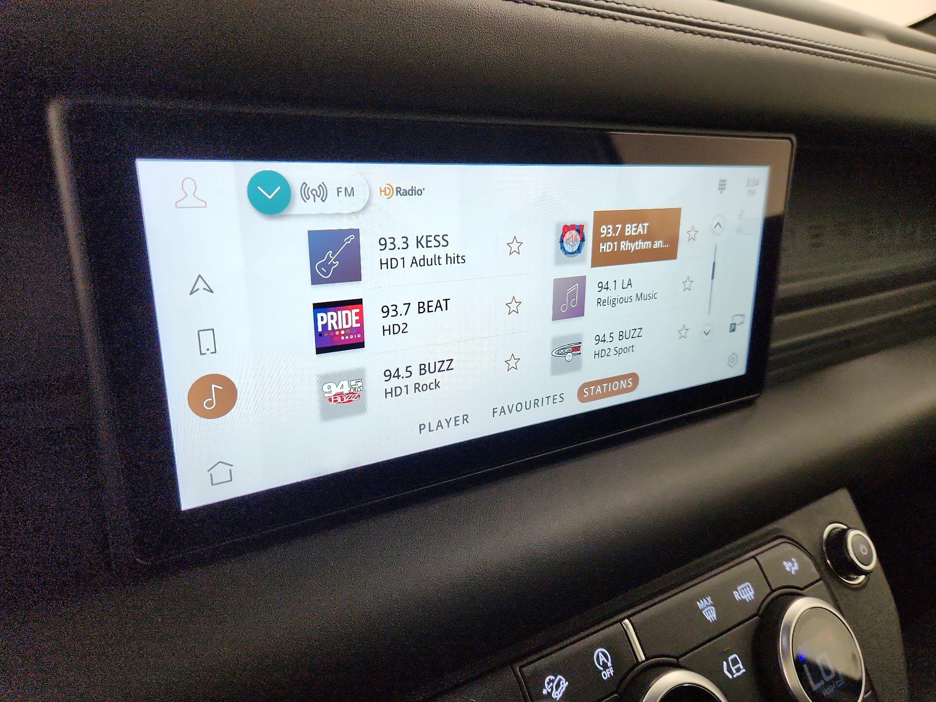 Thumbnail: 2021 Land Rover Defender - 15