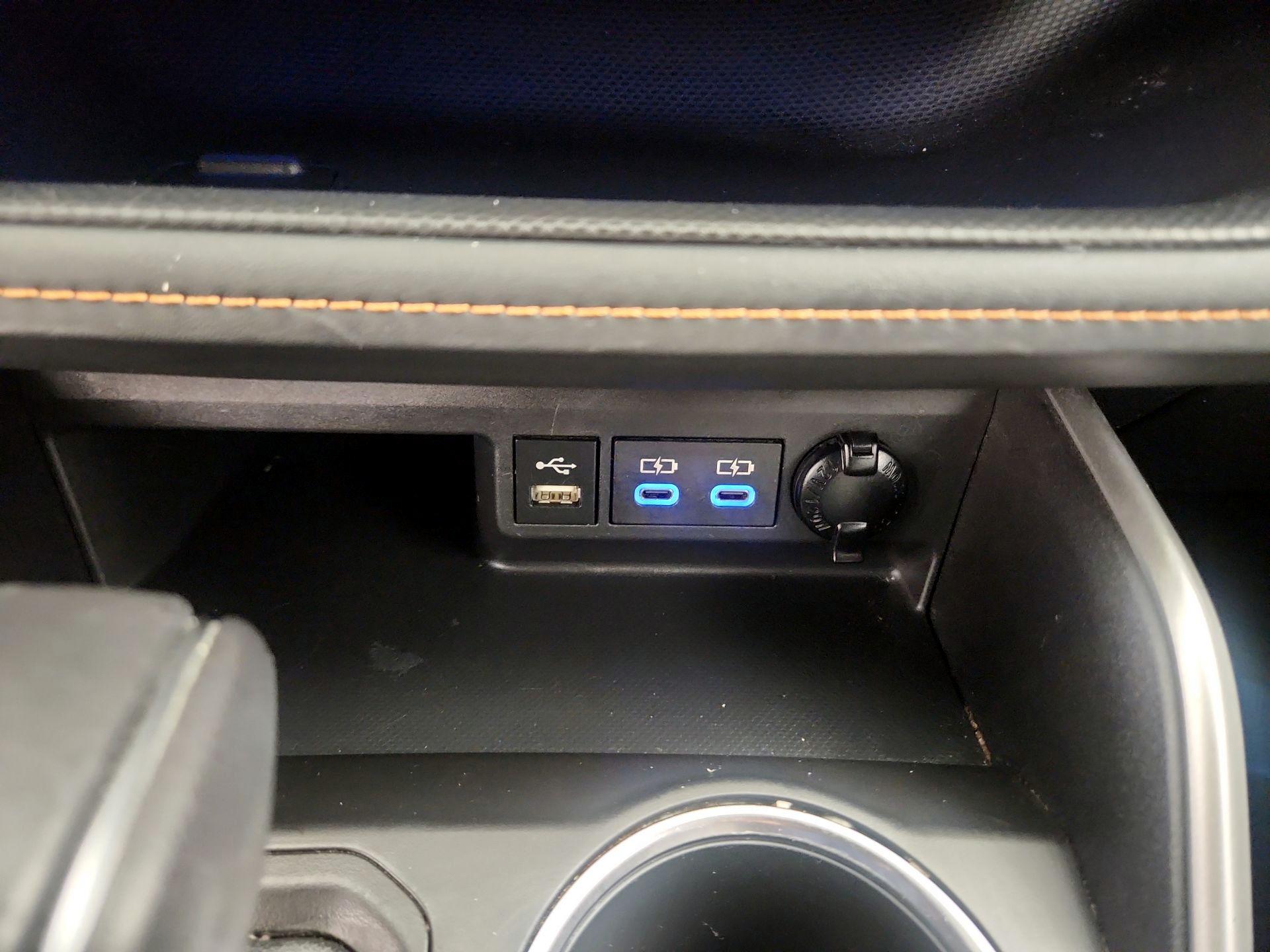 Thumbnail: 2022 Toyota Highlander - 16