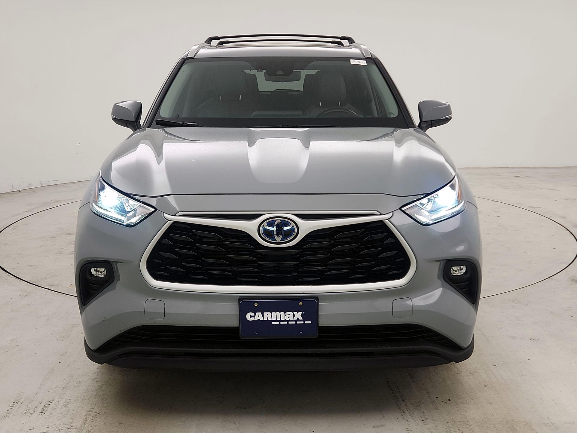 Thumbnail: 2022 Toyota Highlander - 2