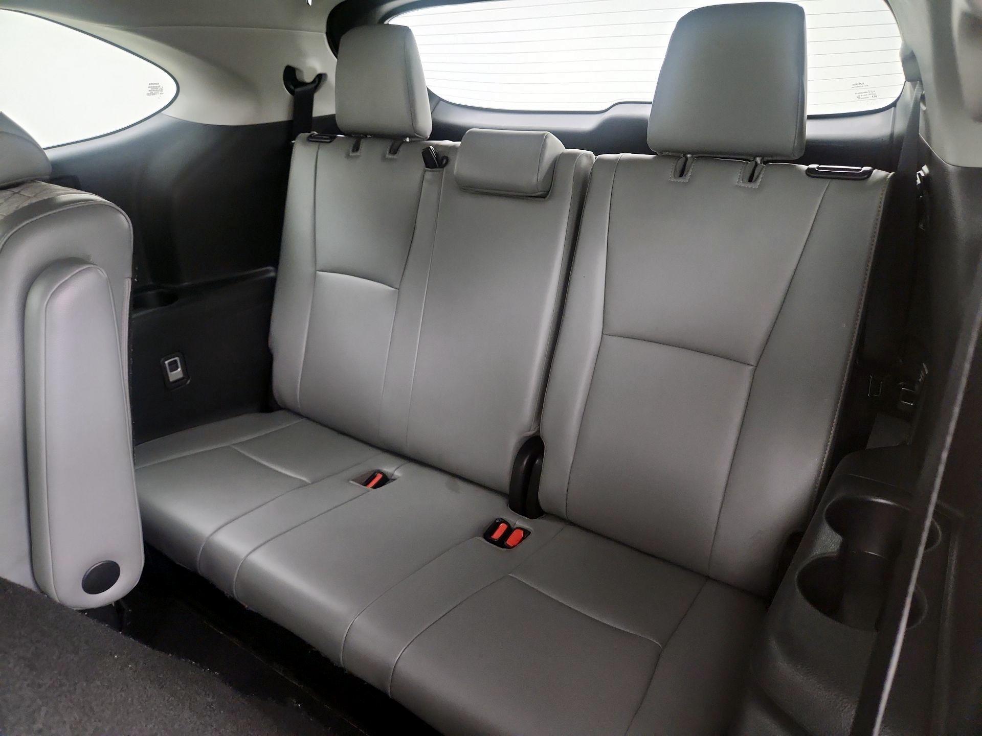 Thumbnail: 2022 Toyota Highlander - 19