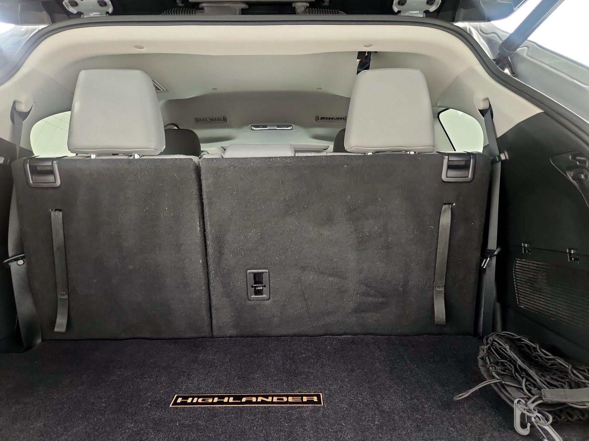 Thumbnail: 2022 Toyota Highlander - 20