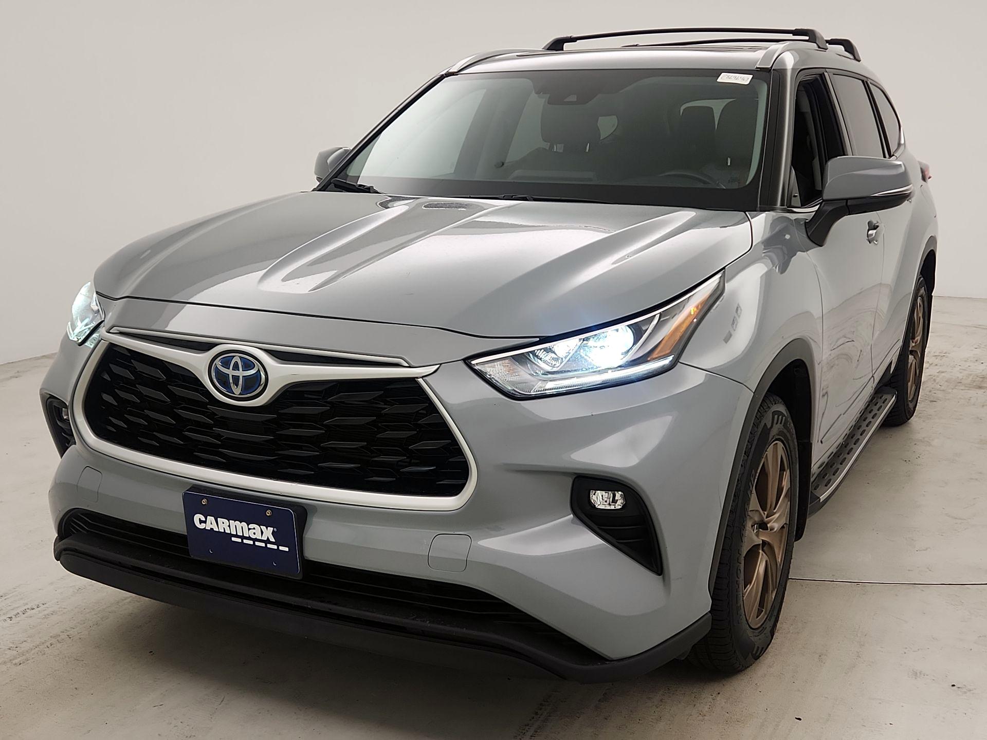 Thumbnail: 2022 Toyota Highlander - 3