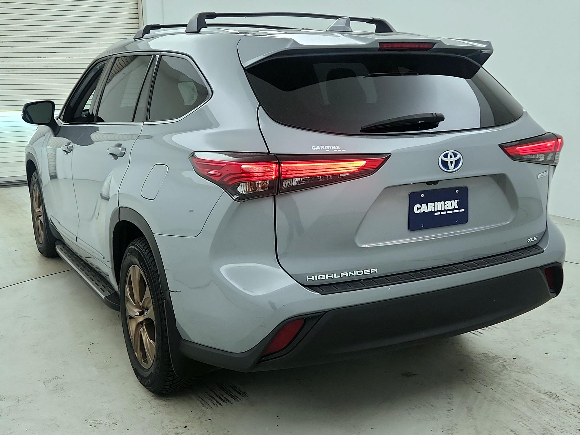 Thumbnail: 2022 Toyota Highlander - 7