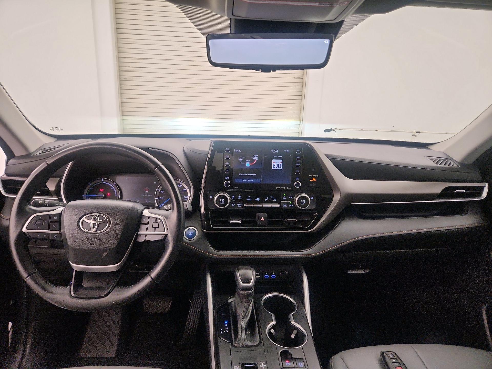 Thumbnail: 2022 Toyota Highlander - 8