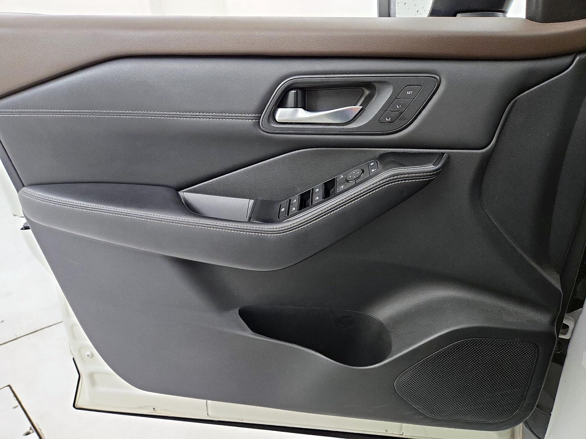 Thumbnail: 2023 Nissan Rogue - 12