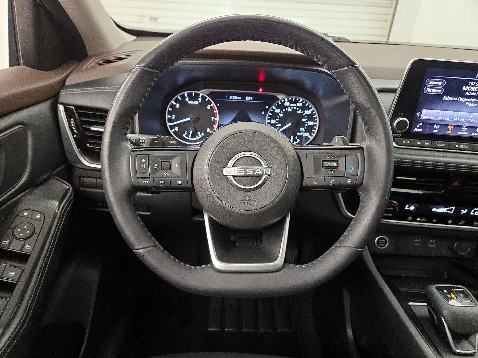 2022 Nissan Rogue SV - Photo 11