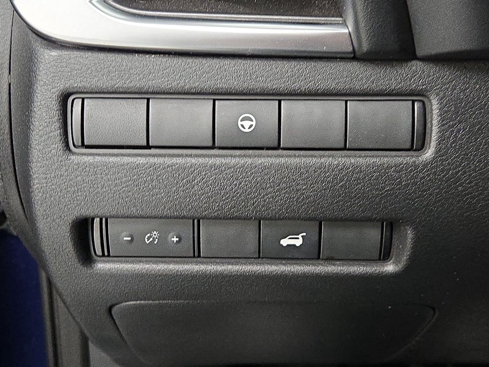 2022 Nissan Rogue SV - Photo 14