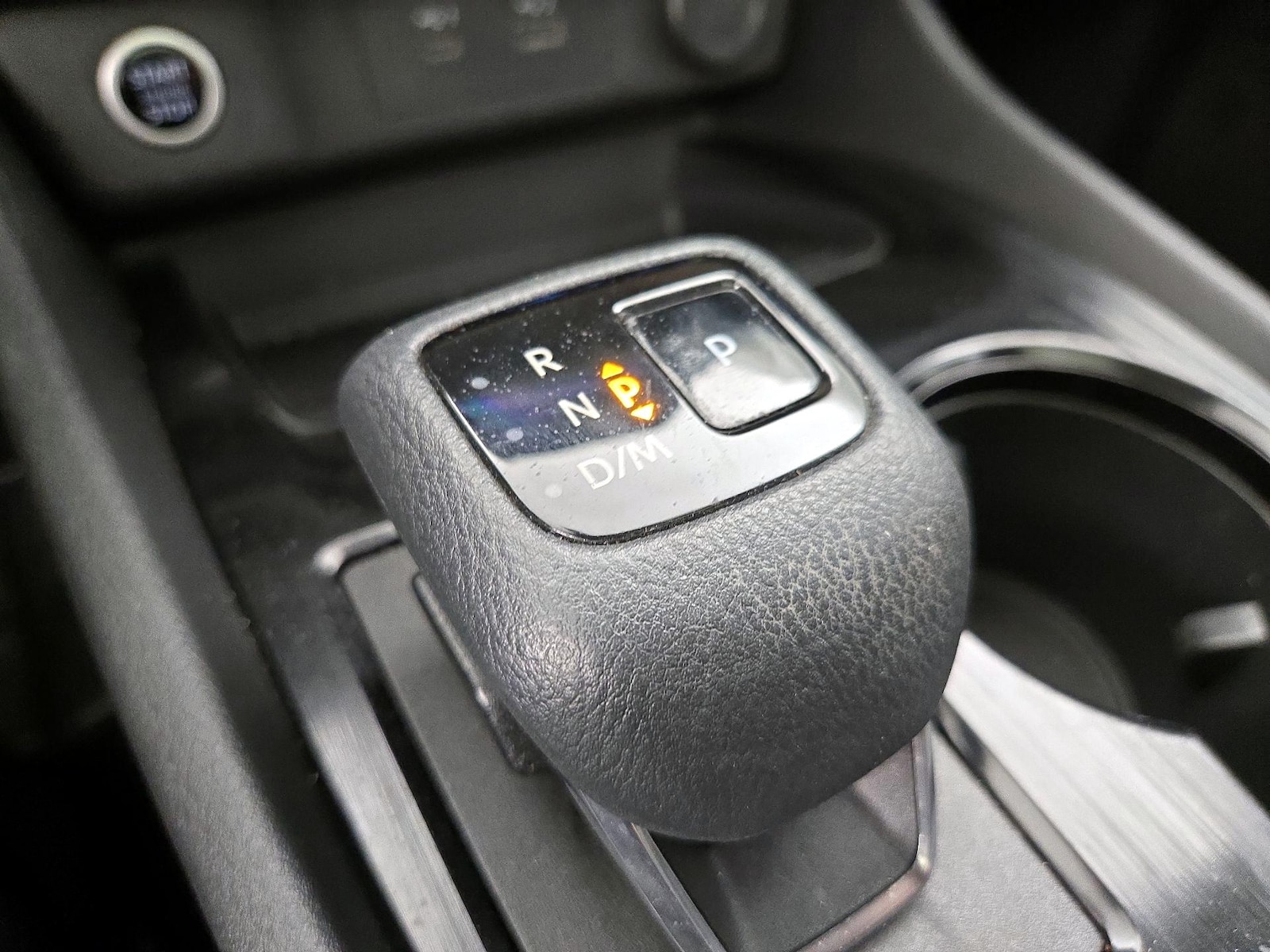 2022 Nissan Rogue SV - Photo 18