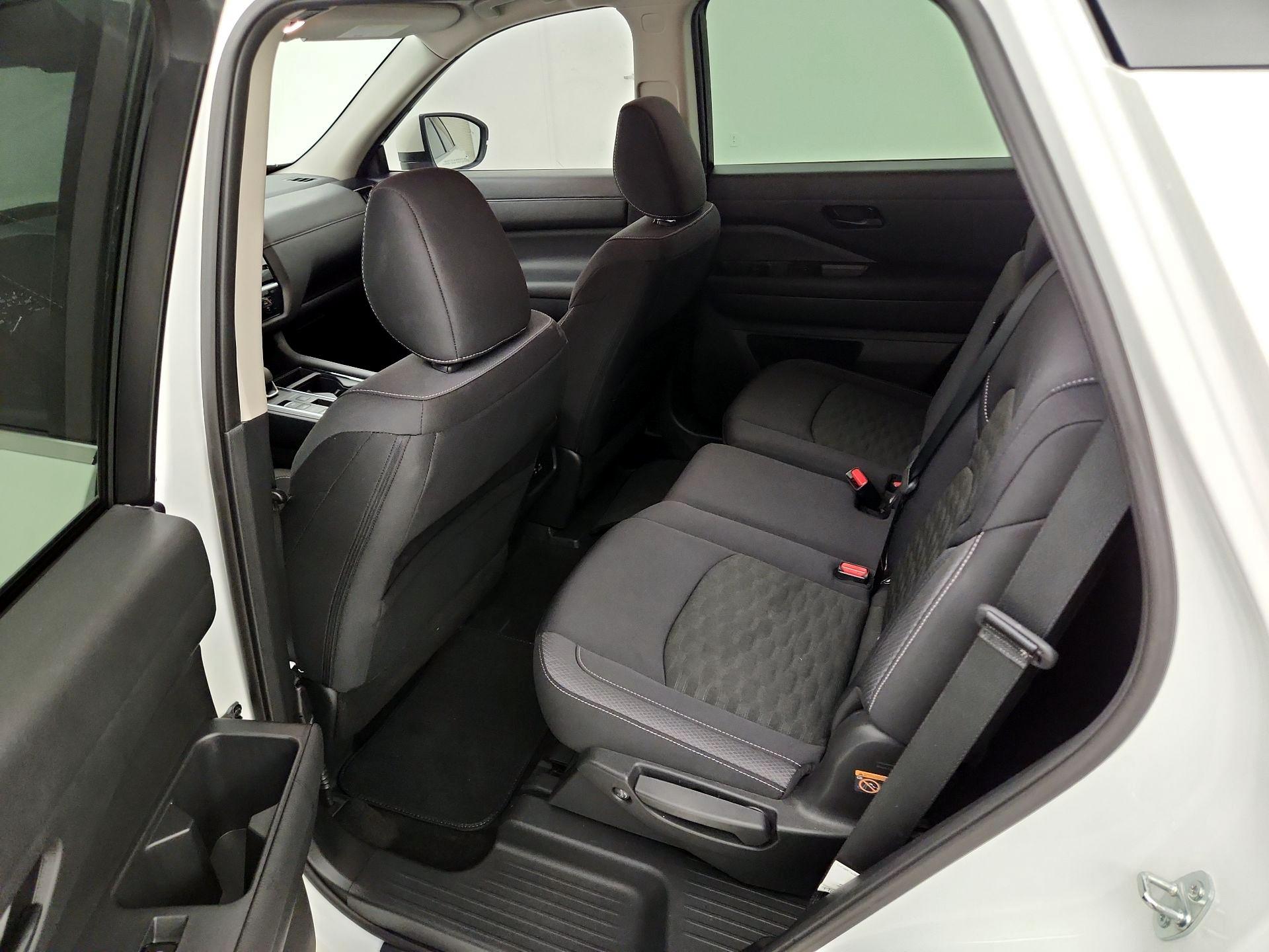 Thumbnail: 2024 Nissan Pathfinder - 19