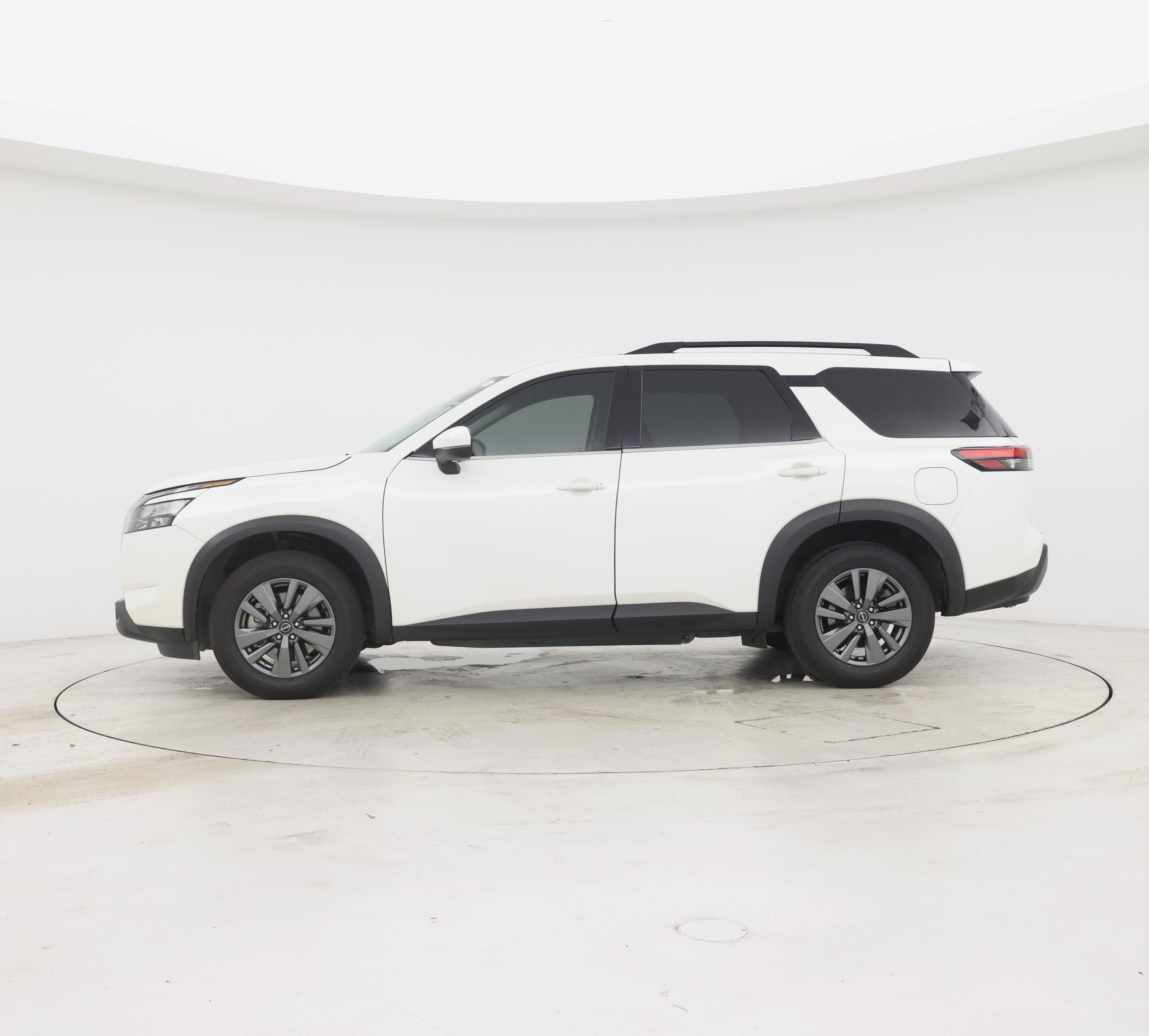 Thumbnail: 2024 Nissan Pathfinder - 3