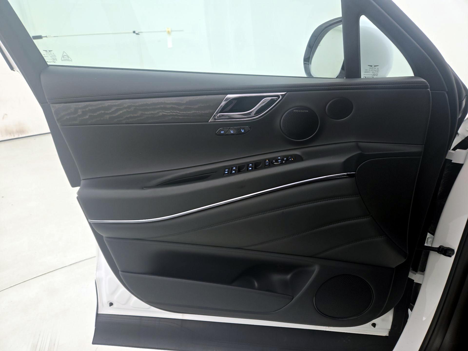 Thumbnail: 2026 Genesis GV80 - 12