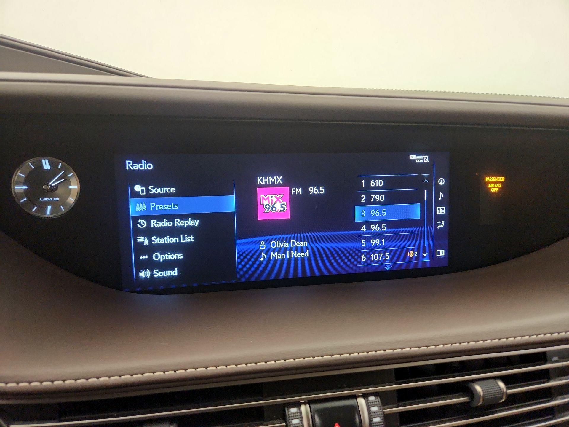 Thumbnail: 2020 Lexus LS - 16