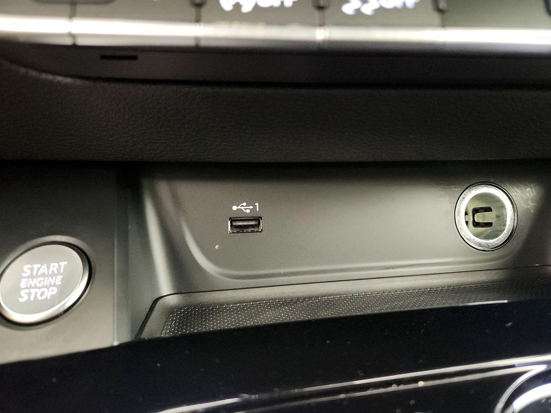 Thumbnail: 2023 Audi A4 - 19