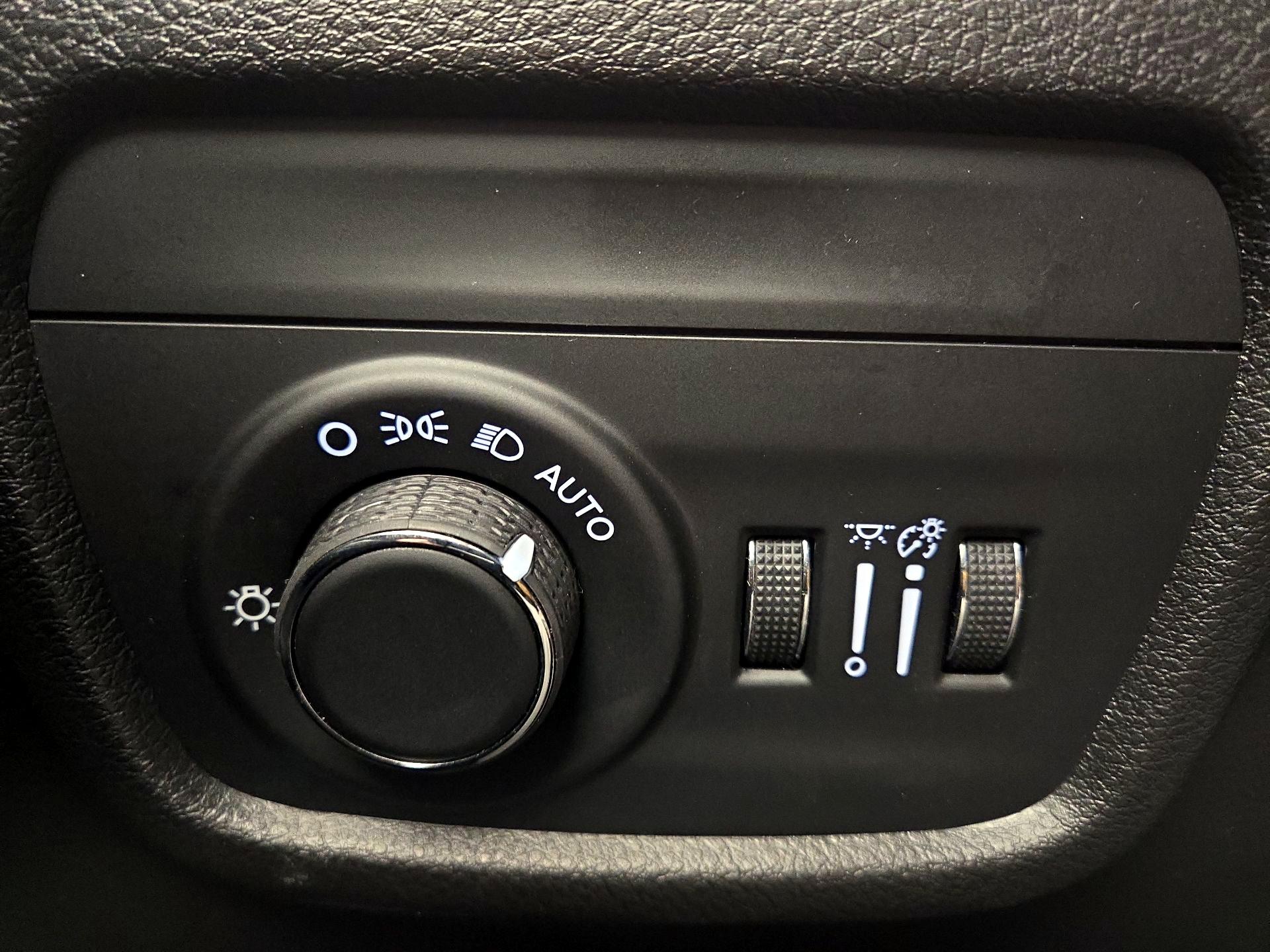 Thumbnail: 2023 Jeep Grand Cherokee - 13