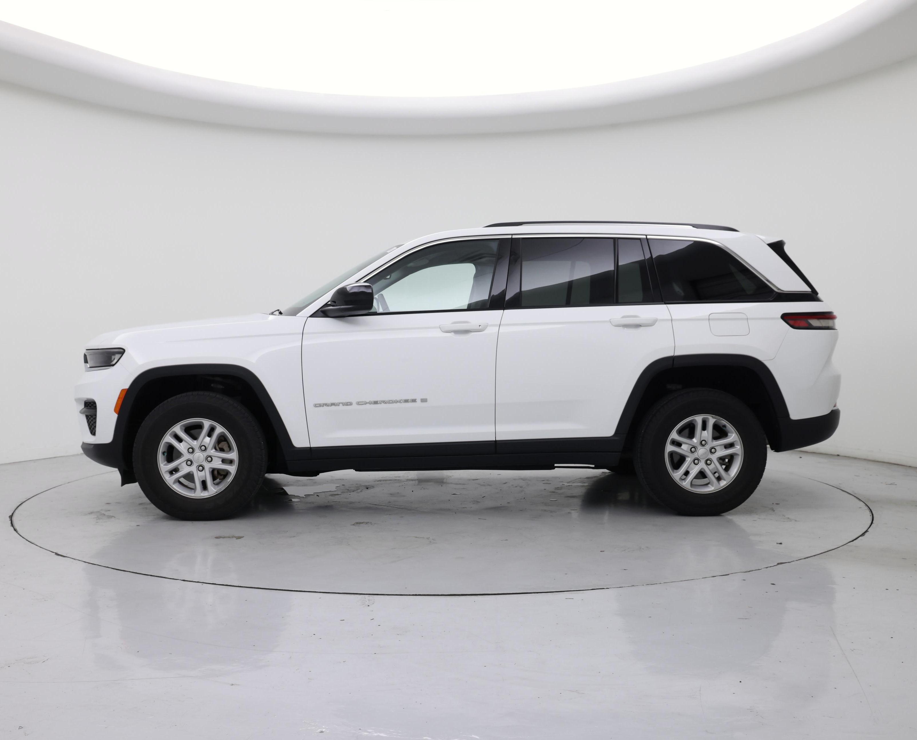 Thumbnail: 2023 Jeep Grand Cherokee - 3