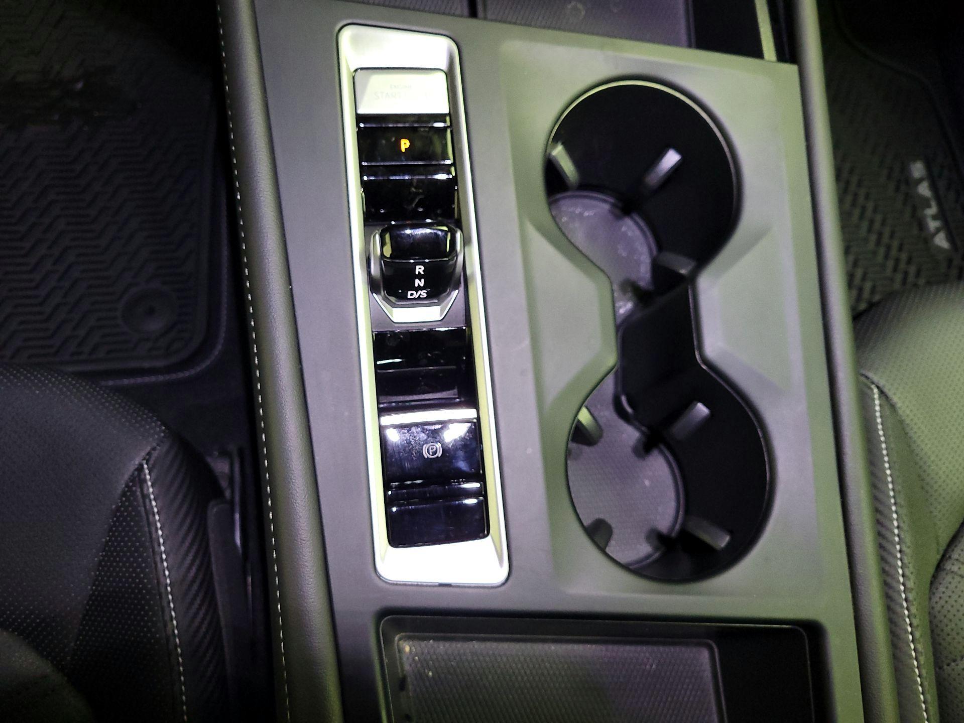 Thumbnail: 2024 Volkswagen Atlas - 18