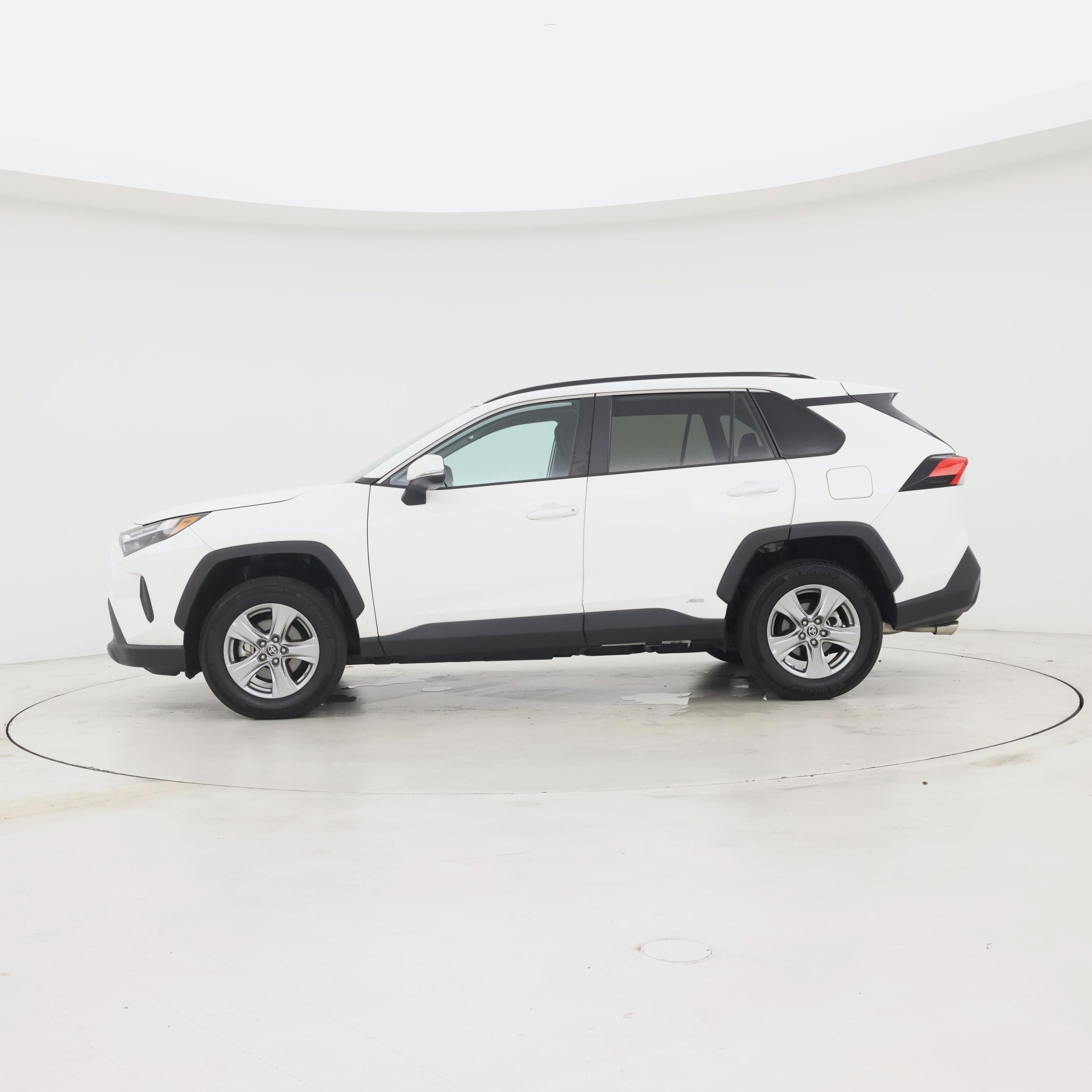 Thumbnail: 2024 Toyota RAV4 - 3