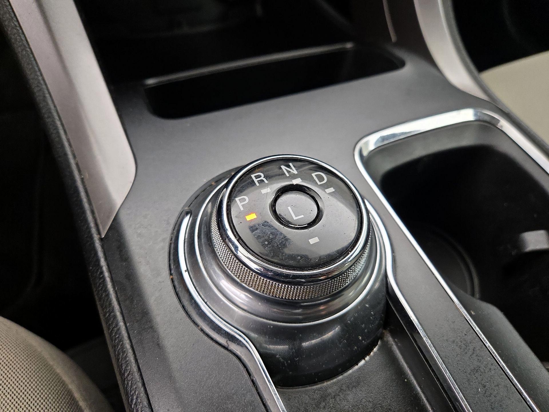Thumbnail: 2020 Ford Fusion - 17