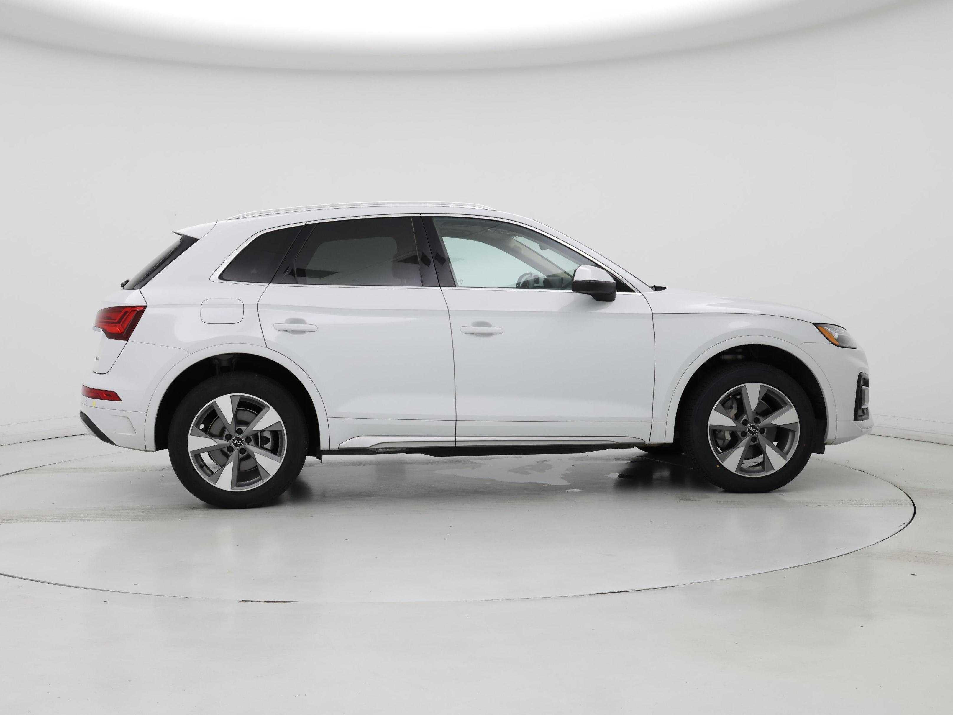 Thumbnail: 2024 Audi Q5 - 7