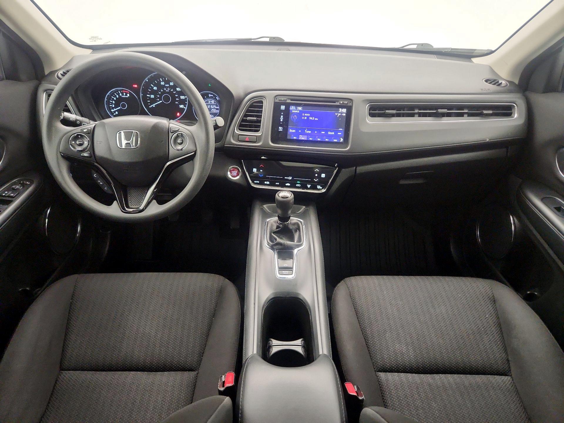 Thumbnail: 2016 Honda HR-V - 9