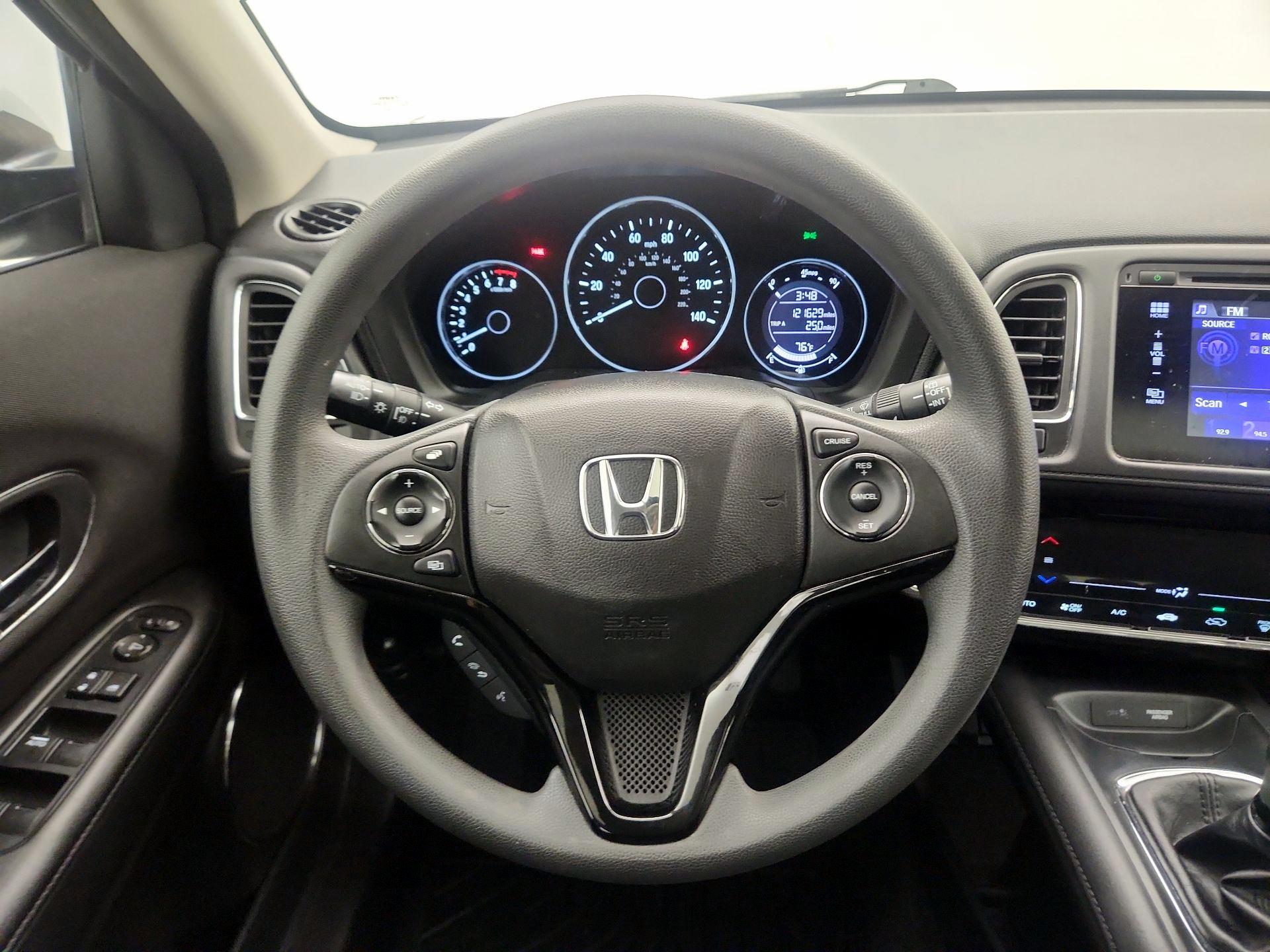 Thumbnail: 2016 Honda HR-V - 10