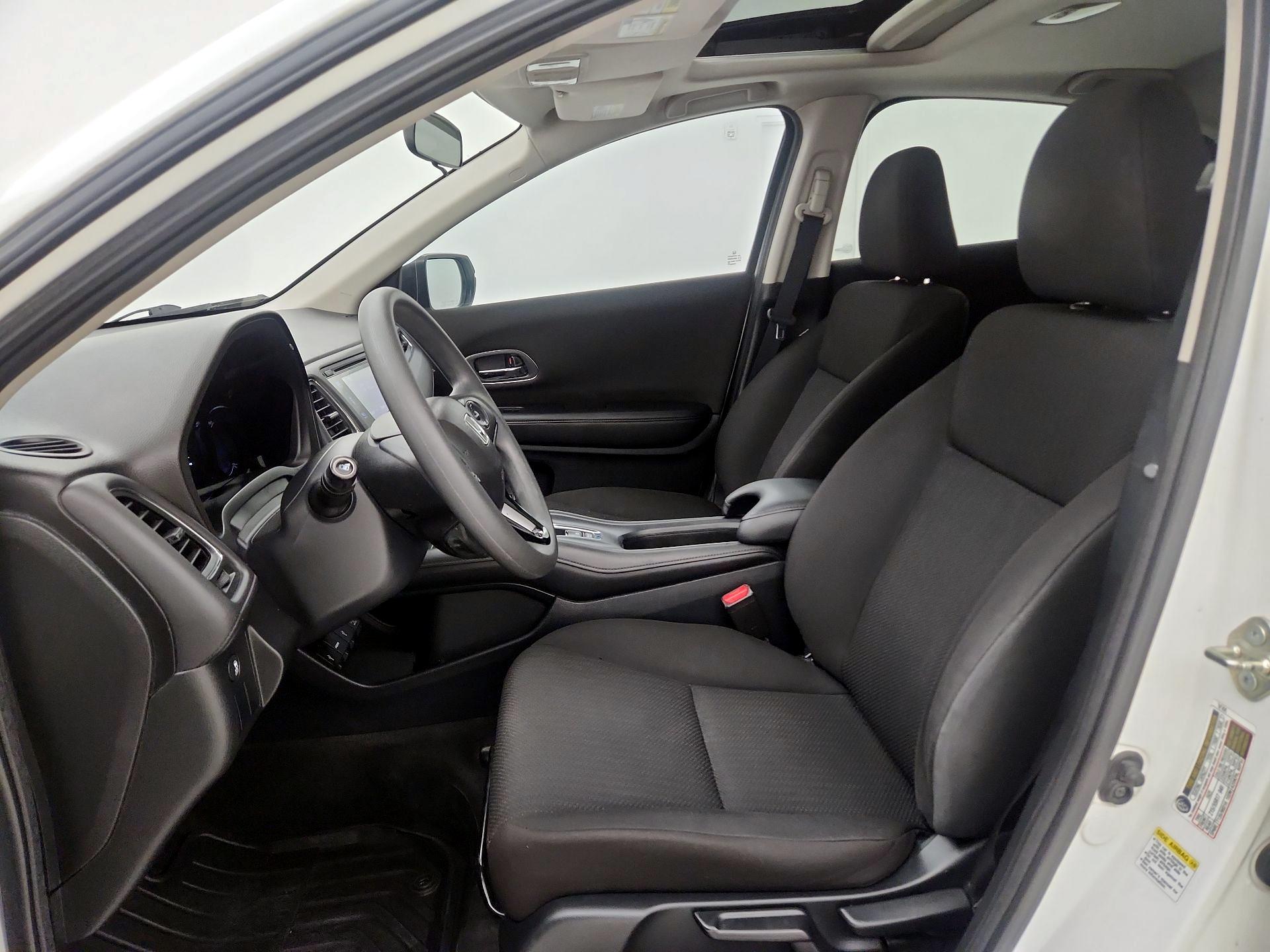 Thumbnail: 2016 Honda HR-V - 11