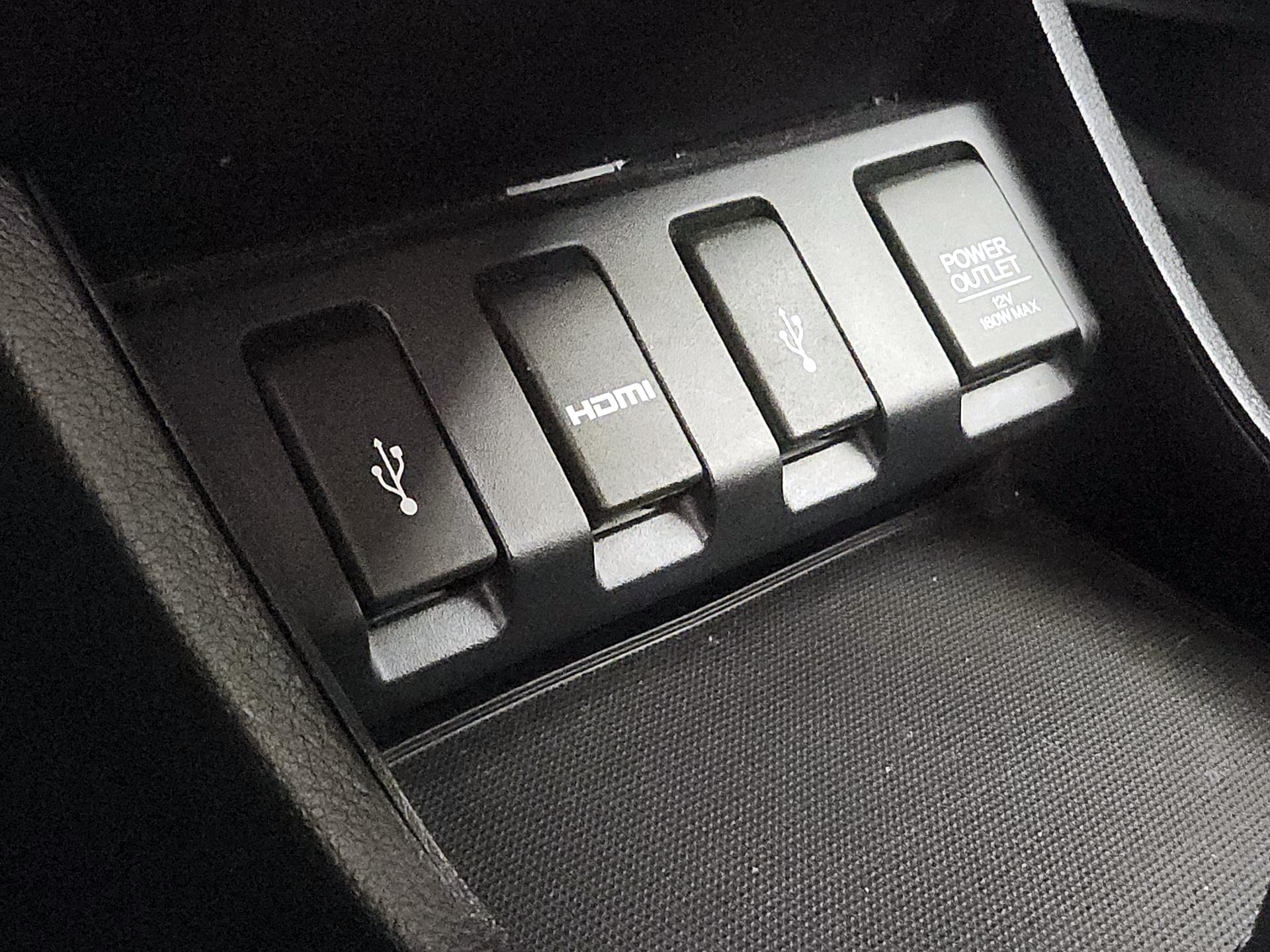 Thumbnail: 2016 Honda HR-V - 18