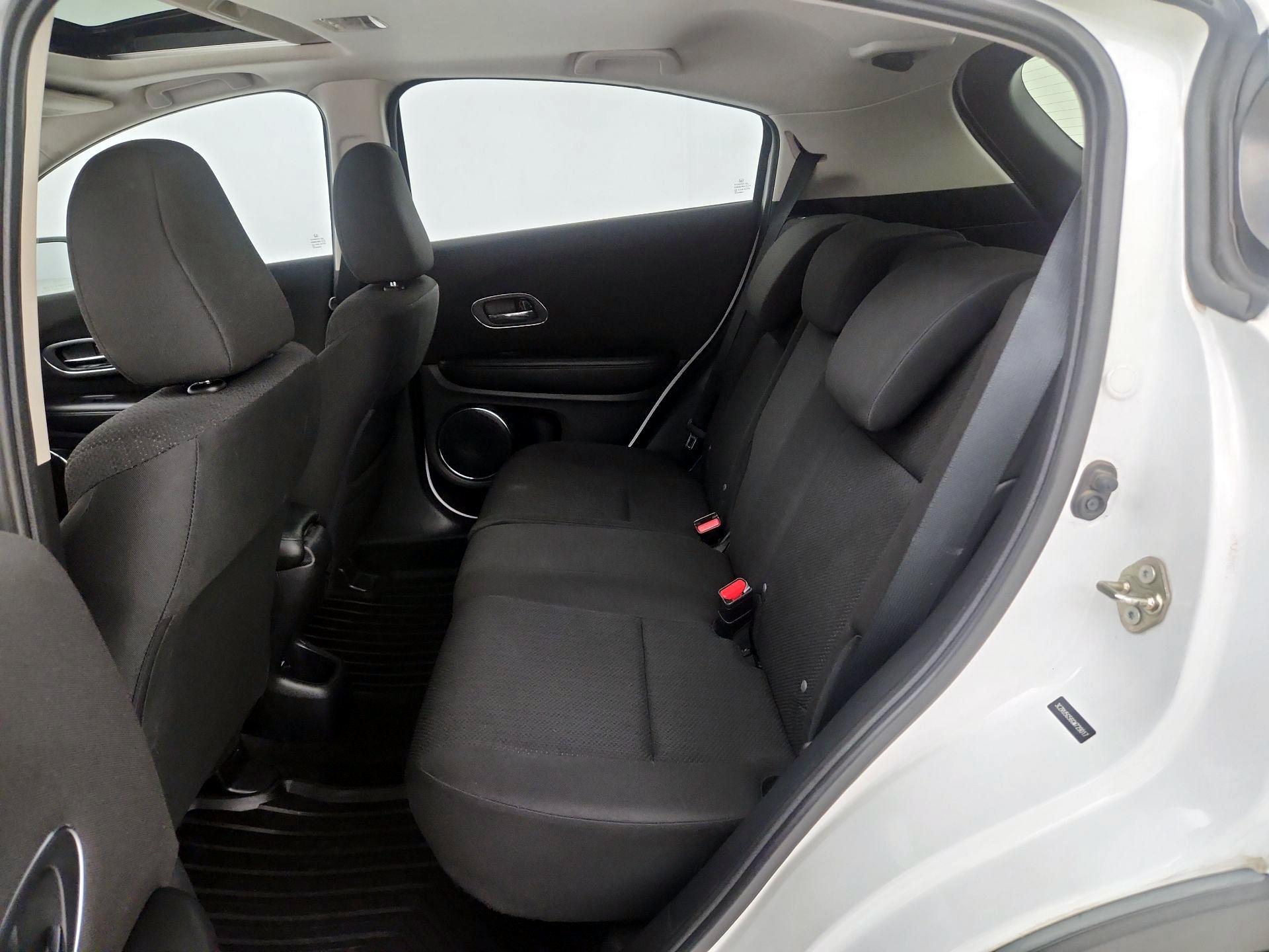 Thumbnail: 2016 Honda HR-V - 20