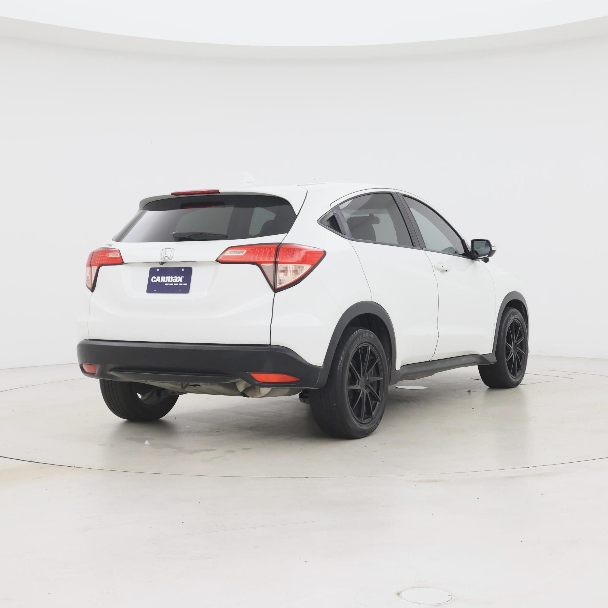 Thumbnail: 2016 Honda HR-V - 8