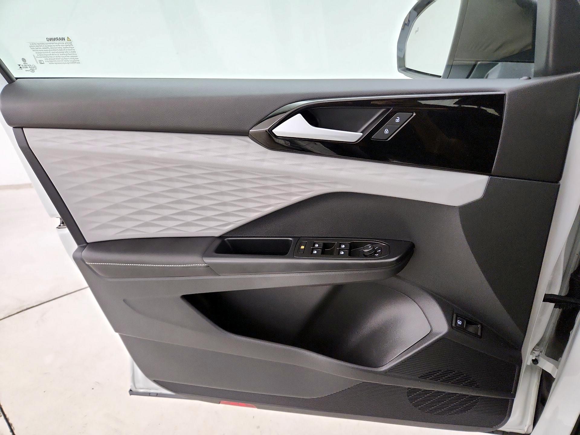 Thumbnail: 2024 Volkswagen Taos - 12