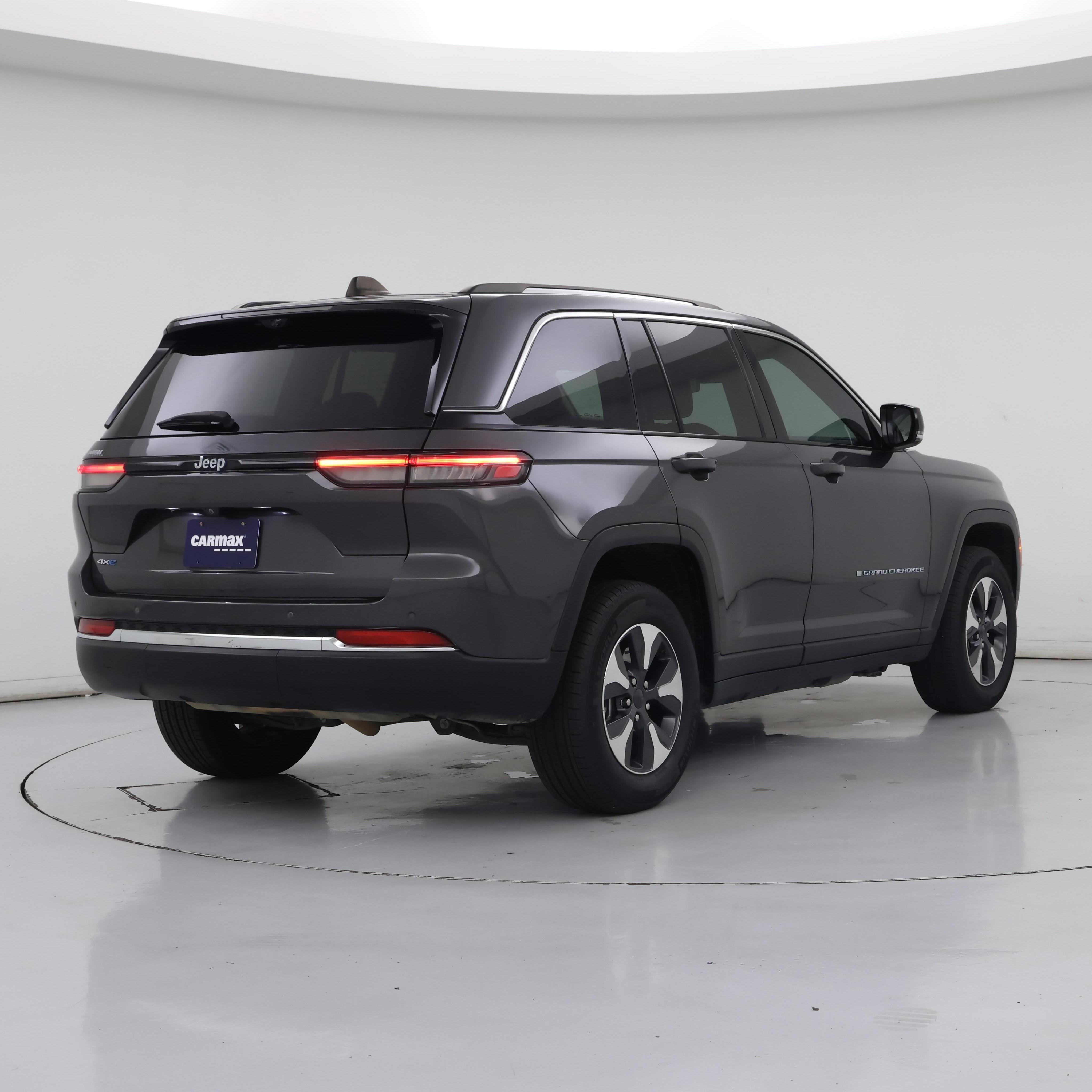 Thumbnail: 2022 Jeep Grand Cherokee - 8