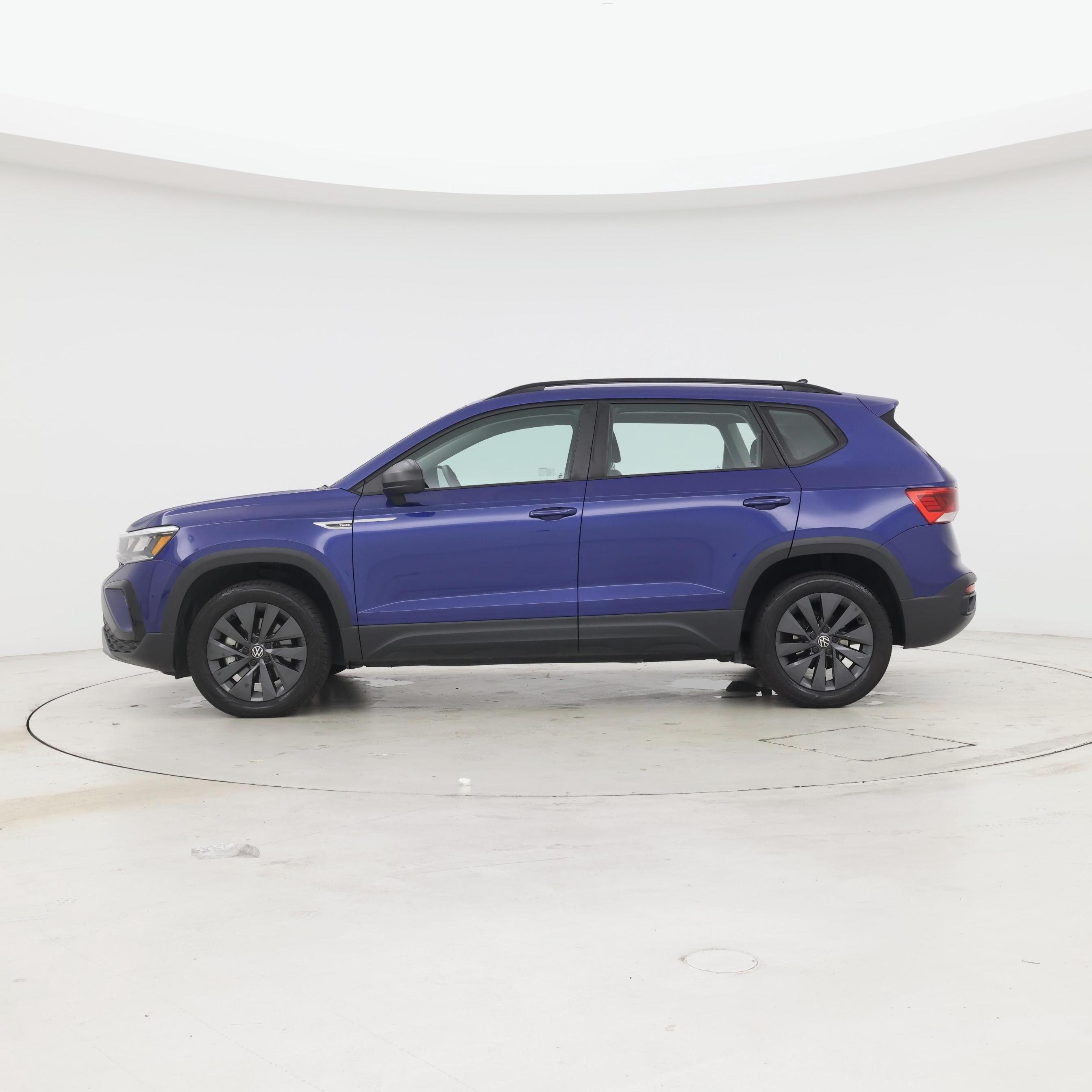 Thumbnail: 2023 Volkswagen Taos - 3