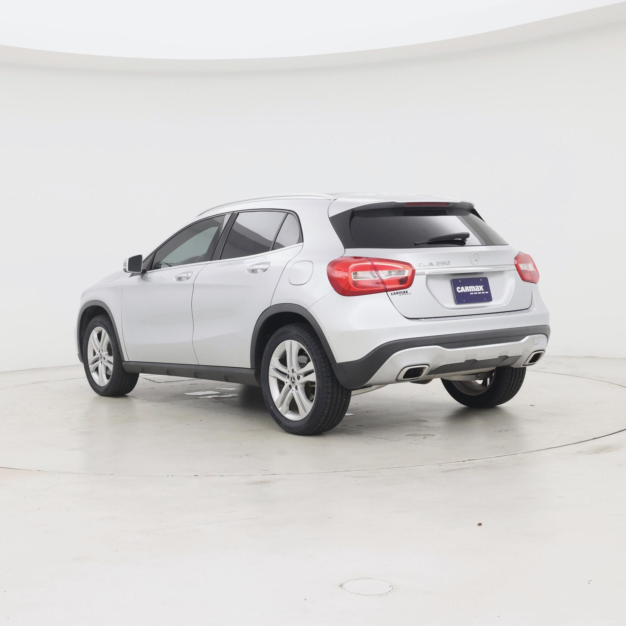 Thumbnail: 2019 Mercedes-Benz GLA - 2