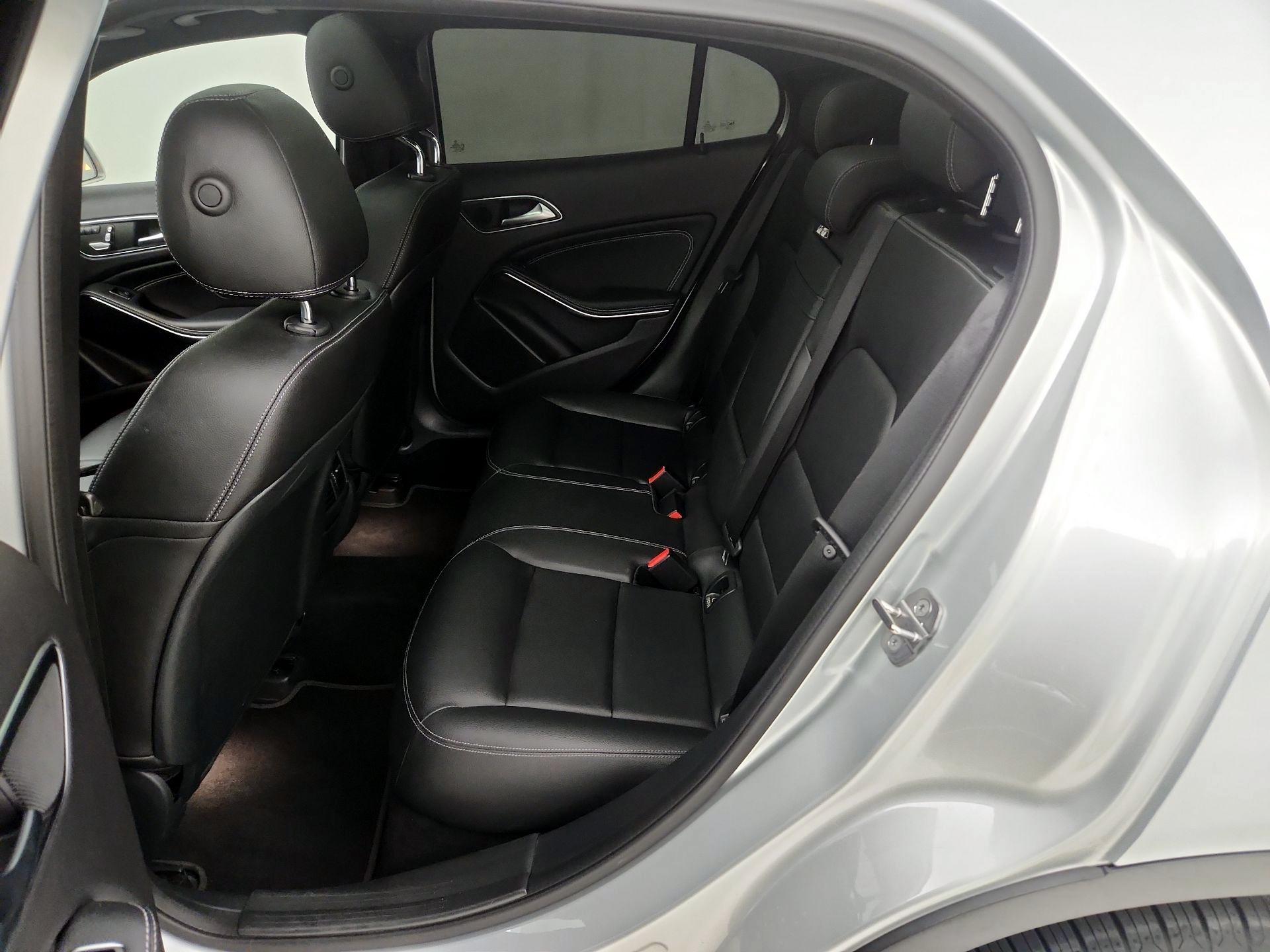 Thumbnail: 2019 Mercedes-Benz GLA - 20