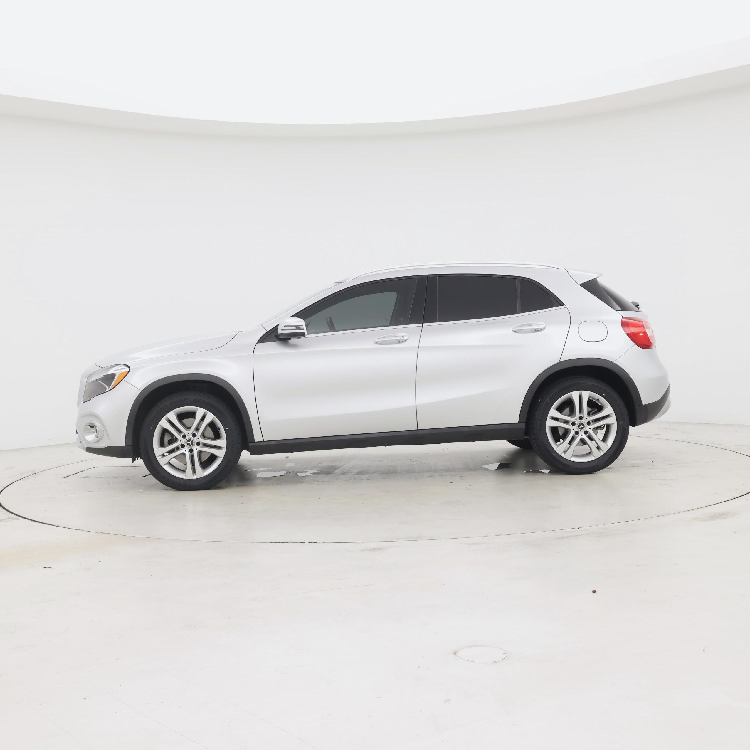 Thumbnail: 2019 Mercedes-Benz GLA - 3