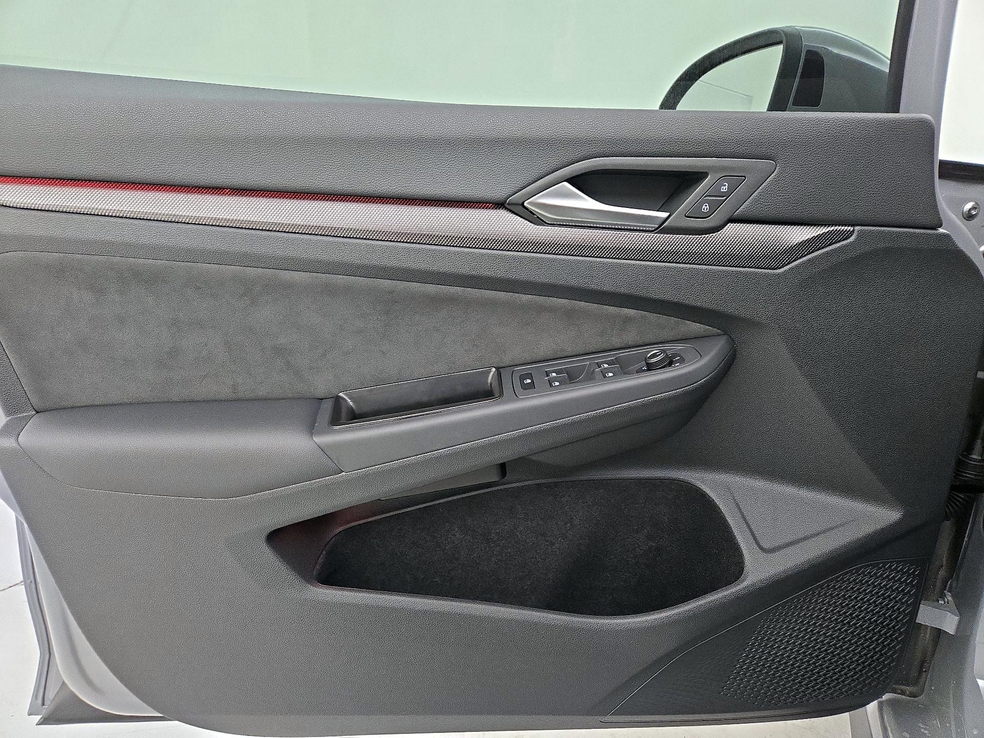 Thumbnail: 2026 Volkswagen Golf - 12