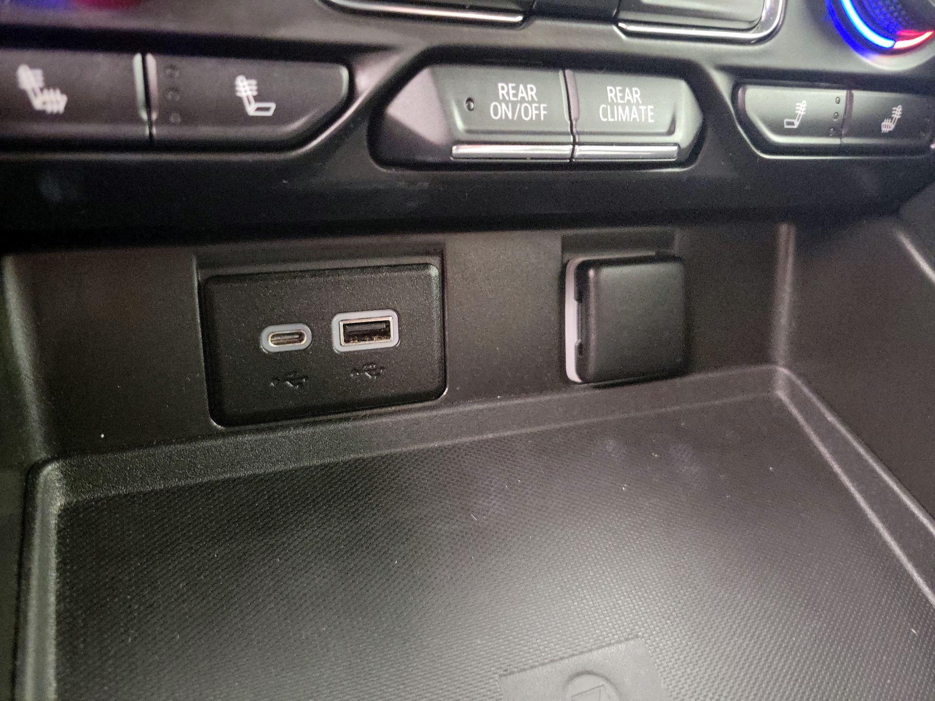 Thumbnail: 2022 Chevrolet Suburban - 19