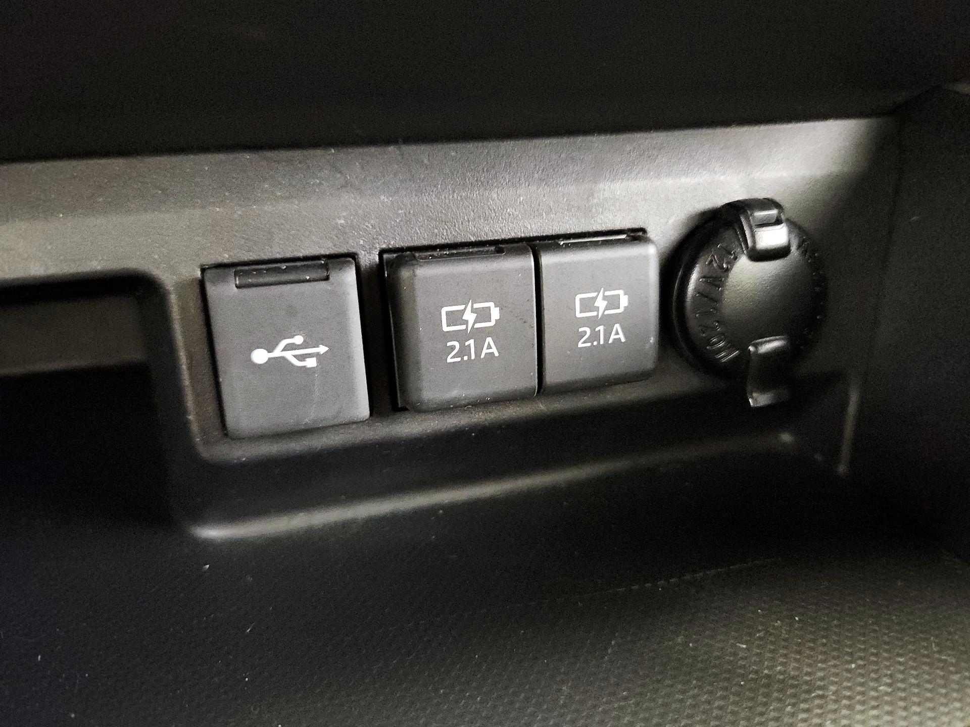 Thumbnail: 2021 Toyota Highlander - 16