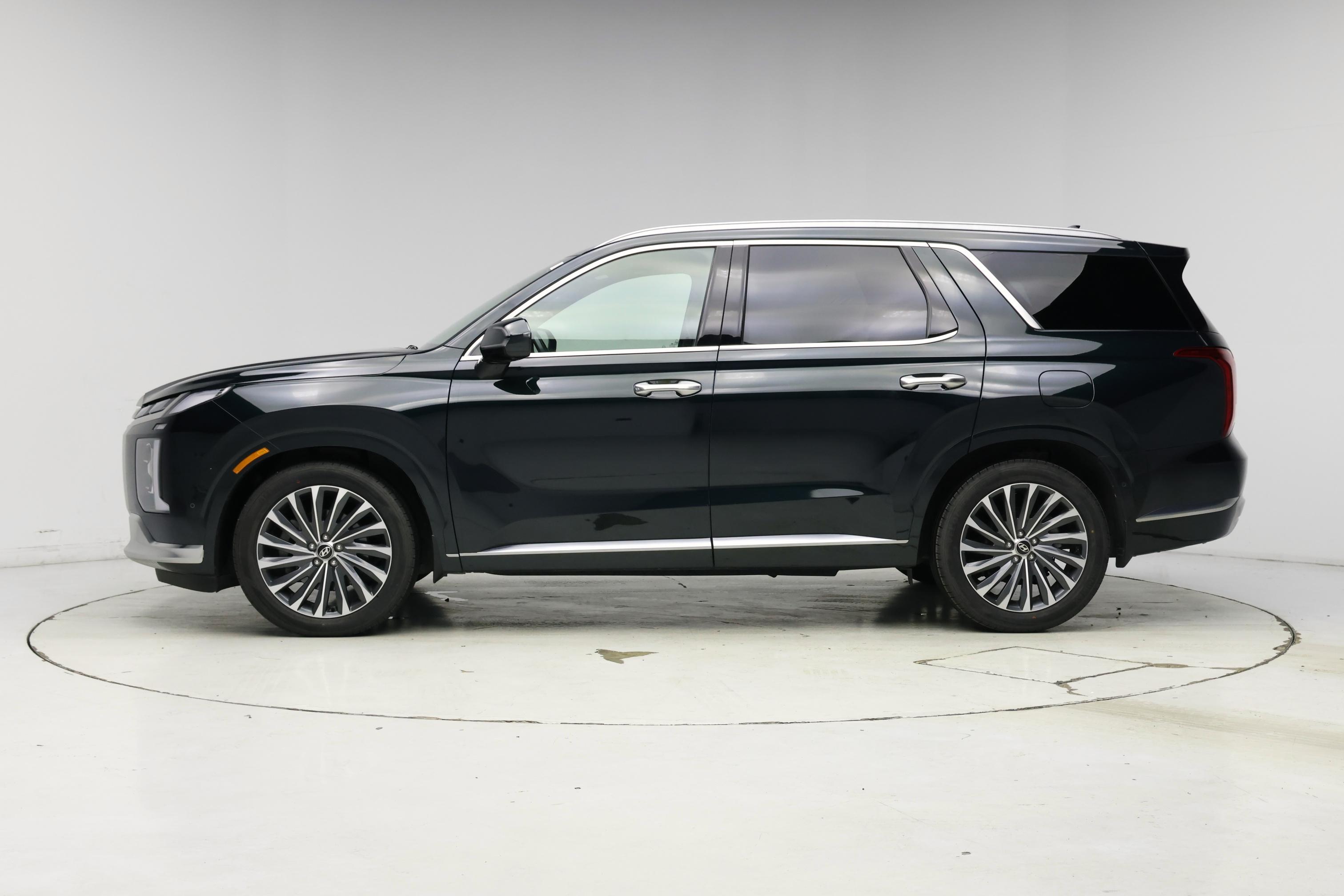 Thumbnail: 2023 Hyundai Palisade - 3